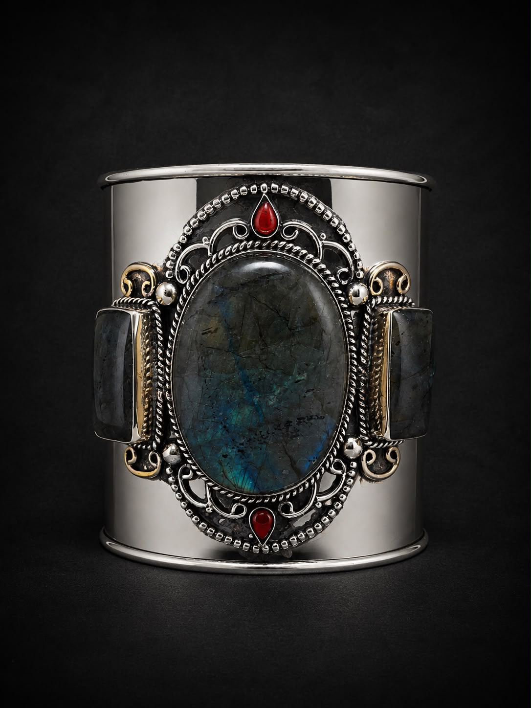 MĀYĀ — Statement Cuff